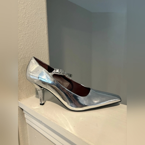 Silver Women's Heels - Picture 2 of 4